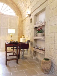bed-and-breakfast-salento-otranto-palazzo-marzo-alimini-vista-mare-2 Ingresso Struttura Palazzo Marzo Otranto